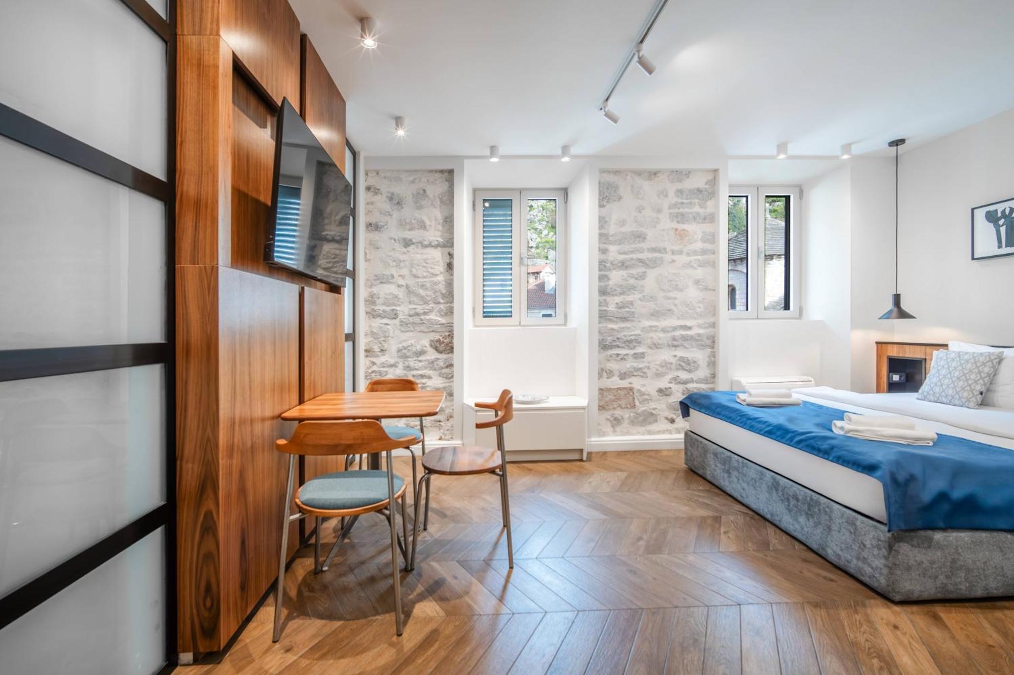 Nest Ozana קוטור